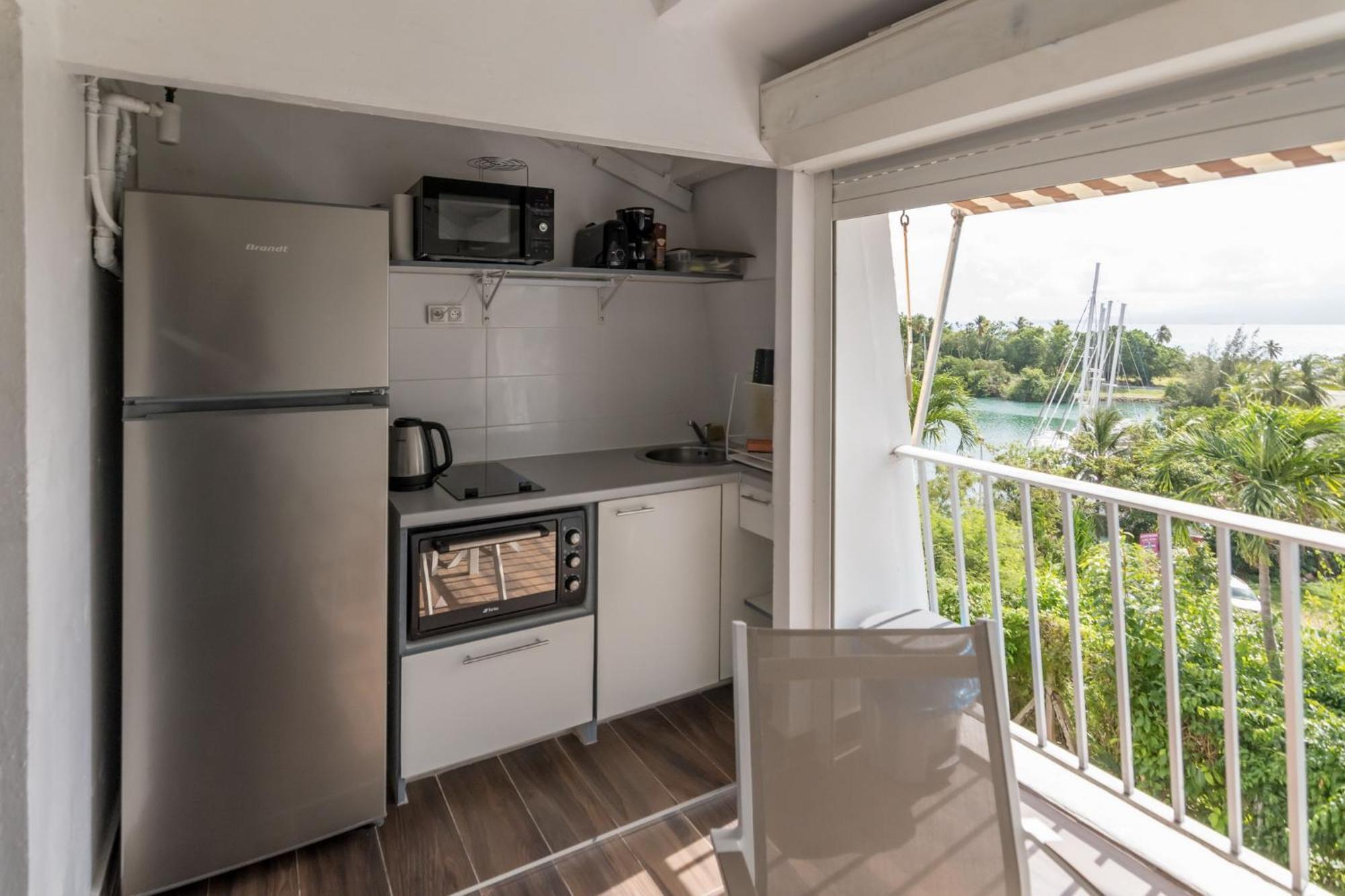 Superbe Studio En Duplex, Vue Sur Mer Et Piscine Apartment Le Gosier  Exterior photo