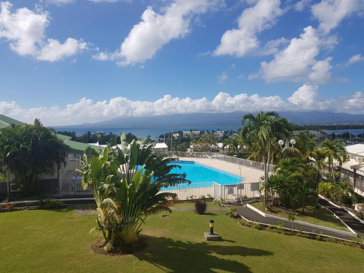 Superbe Studio En Duplex, Vue Sur Mer Et Piscine Apartment Le Gosier  Exterior photo